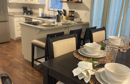 Grandview House | The Hideaway - 7 Bed, 2 Full Kitchen