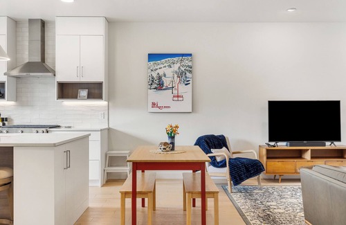 Bozeman House | The Hideaway at Bridger with direct access to Cross Cut