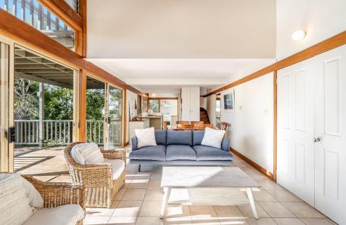 Angourie House | The Hideaway In Angourie - Hear the waves break on Spooky Beach