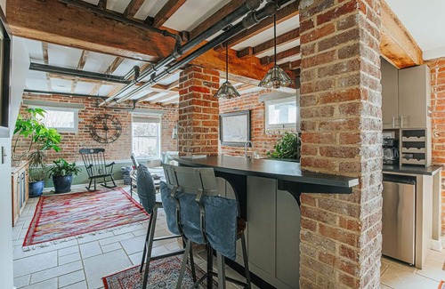 Staunton Apartment | The Hideaway Suite: Sauna & Lux Amenities