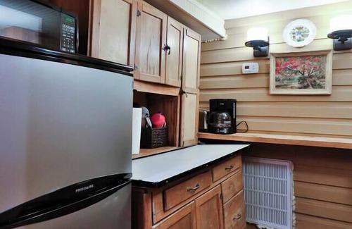 Sayles Blvd. Area House | The Hideout - A Sayles Ranch Guesthouse