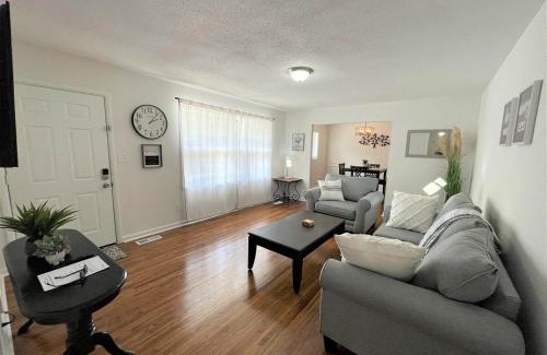 Center Point House | The Hilltop