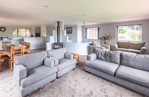 Lynmore House | The Hiltons | Two Houses, One Site with Spa Pools