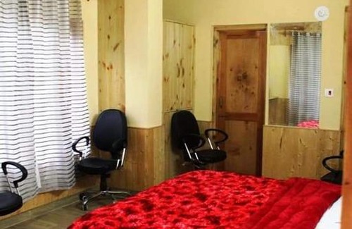 Naggar Bed & Breakfast | The Himalayan Stay Bnb