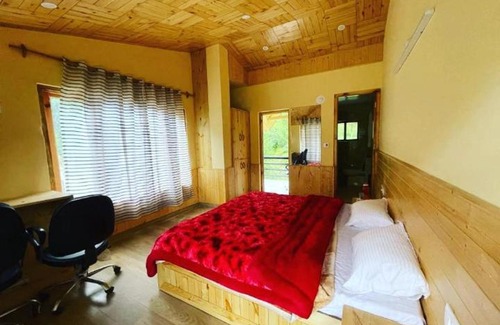 Naggar Bed & Breakfast | The Himalayan Stay Bnb