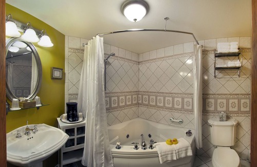 Elk Mountain Hotel | The Historic Elk Mountain Hotel