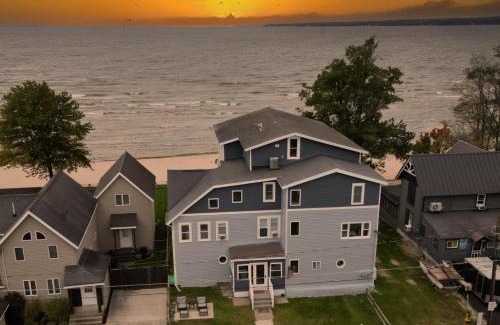 Sylvan Beach House | The Historic Oneida Lake House - Condo 1