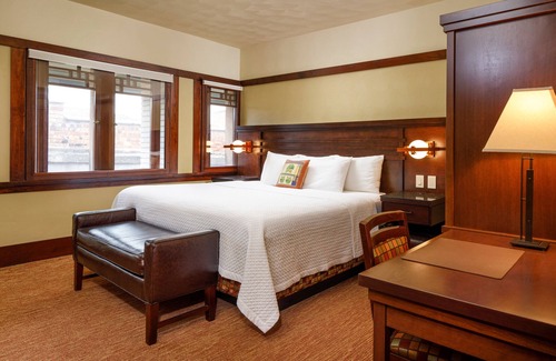Mason City Hotel | The Historic Park Inn Hotel