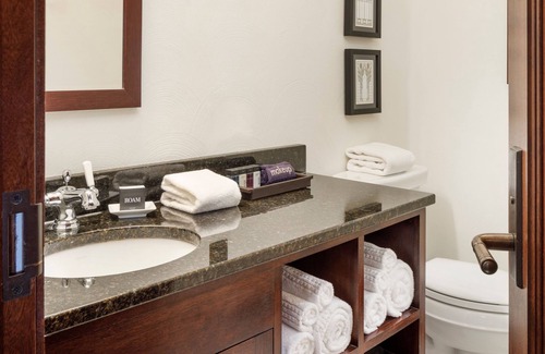 Mason City Hotel | The Historic Park Inn Hotel