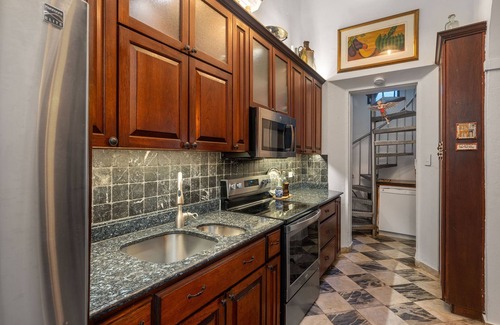 San Cristobal House | The Historic Seaside Haven