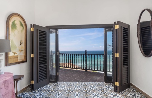 San Cristobal House | The Historic Seaside Haven
