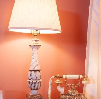 Ellinwood Bed & Breakfast | The Historic Wolf Hotel