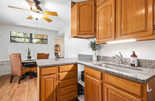 Gainesville Condo | The Hoggtown Hideaway