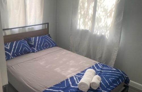Lightning Ridge Apartment | The Holiday Hut