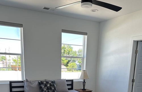 Blanding House | The Holliday House: Close to shops, eating, scenic trails and views.