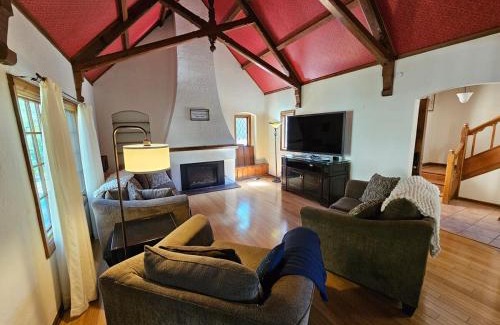 Laramie House | The Hollo House