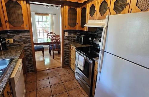 Laramie House | The Hollo House