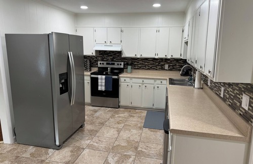 Lucas House | The Honey Pot! Barren River Quiet Living!