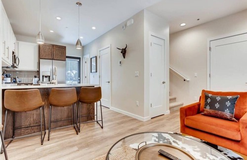 Georgetown Condo | The Honeysuckle Homestead/Georgetown Living
