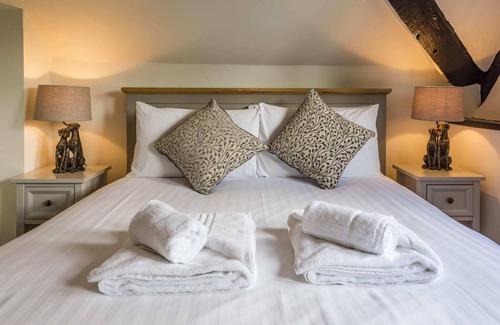 Hopton Wafers Hotel | The Hopton Crown