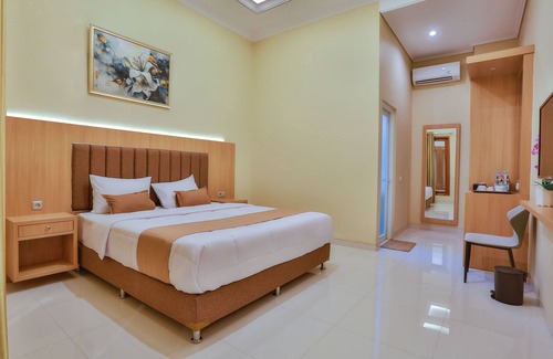 Pacitan Hotel | The Horizontal Hotel Pacitan