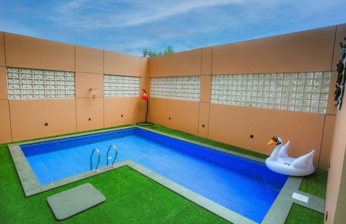Pacitan Hotel | The Horizontal Hotel Pacitan