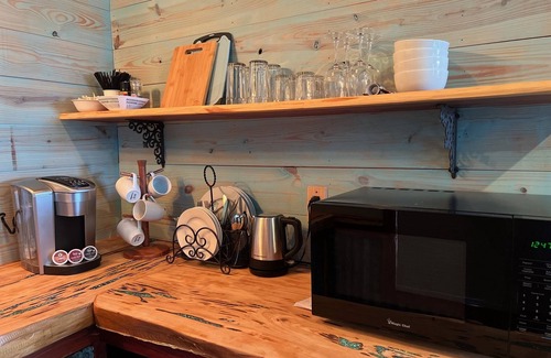 Wimberley House | The Hot Tub Bunk House - Romantic Getaway for Two