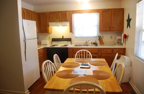 Russell Springs Cabin | The Hot Tub Cabin at the Barn @ LakePointe Resort - no cleaning fees!