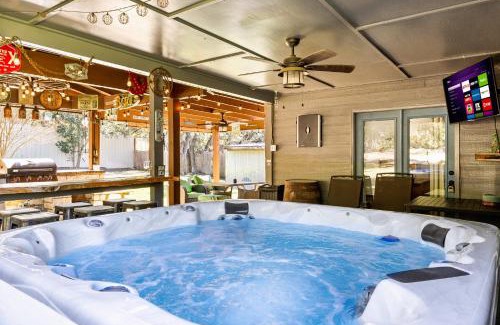 Canyon Lake House | the Hot Tub Farmhouse