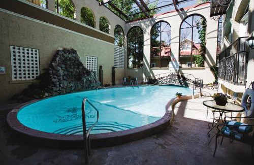 Marfa Hotel | The Hotel Paisano