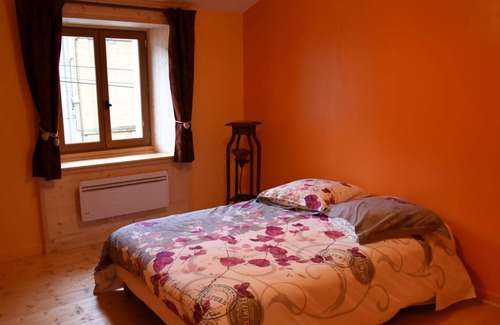 Charleville-Mezieres House | The house with the gardens