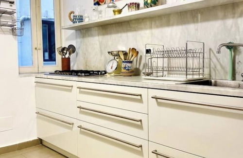Palermo Apartment | The House of Paintings Spacious cozy art house in the heart of the Palermo city