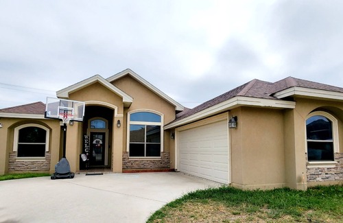 Eagle Pass House | The House on The Borough