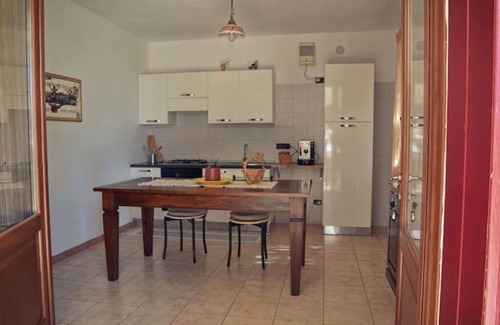 Pozzonovo Apartment | The house on Via Argine, the flavors and colors of the countryside