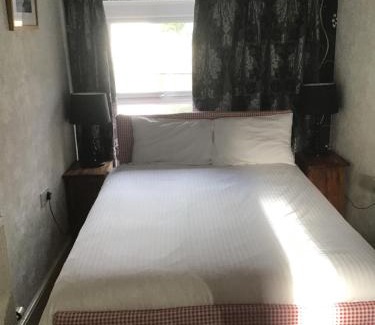 Margam Bed & Breakfast | The Hub at Abercrave
