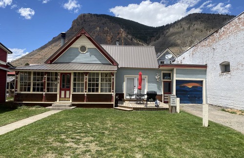Silverton House | The Hummingbird House -
