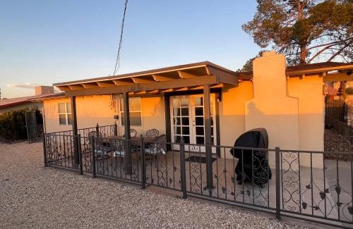 El Paso Apartment | The Hummingbird Sunset Home, West Side