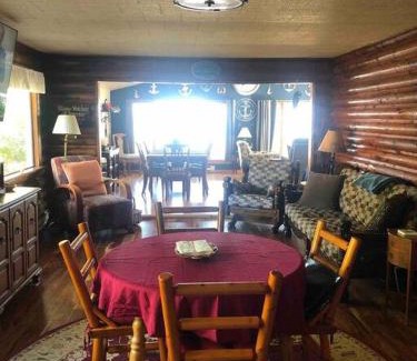 St Ignace House | The Huron Hutch