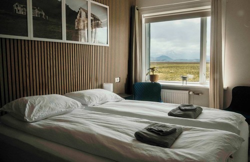 Borgarnes Hotel | The Hvítá Inn