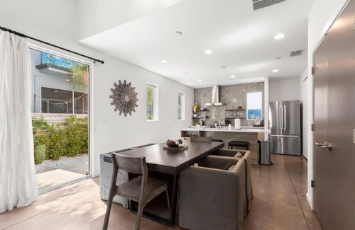 North Hyde Park House | The Hydeaway North | Gorgeous Home Near UT