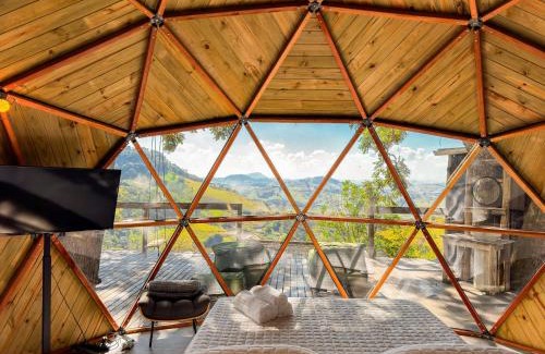 Paraisopolis Cabin | The Hype Domo