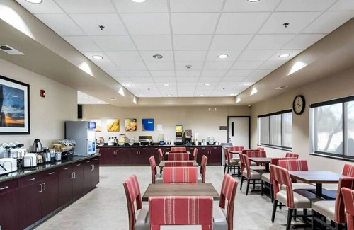 Bonner Springs House | The Ideal Place to Relax & Unwind w/ Our King Room