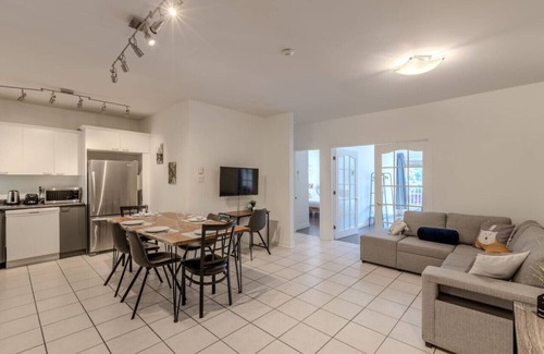 La Cite-Limoilou Apartment | The Impérial Suite + Parking + AC