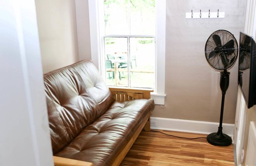 Brattleboro House | The Inn at Kampfires