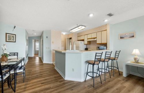 Gulf Lagoon Beach Apartment | The Inn At St Thomas Square 1305A