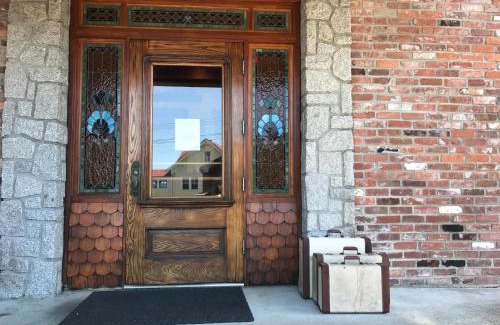 Tofino Hotel | The Inn at Tough City
