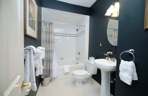 Midtown Hotel | The Inn on Ferry Street