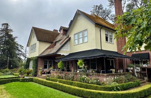 Sonora Hotel | The Inn on Knowles Hill Bed & Breakfast Hotel