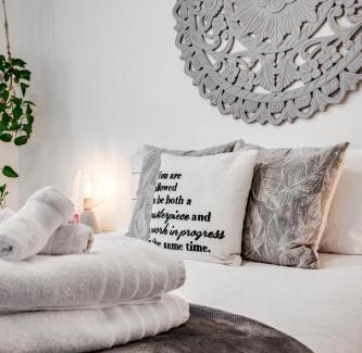 Leamington House | The Inspiration Suite at Dream BNB Estate Inn