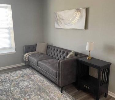 Hamilton Apartment | The Irene - 2 Bedroom Apt in Quilt Town, USA